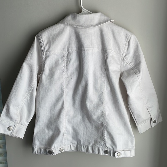 Denim & Co White Denim jacket with 3/4 sleeves silver buttons 4 pockets: size XS - Picture 2 of 13
